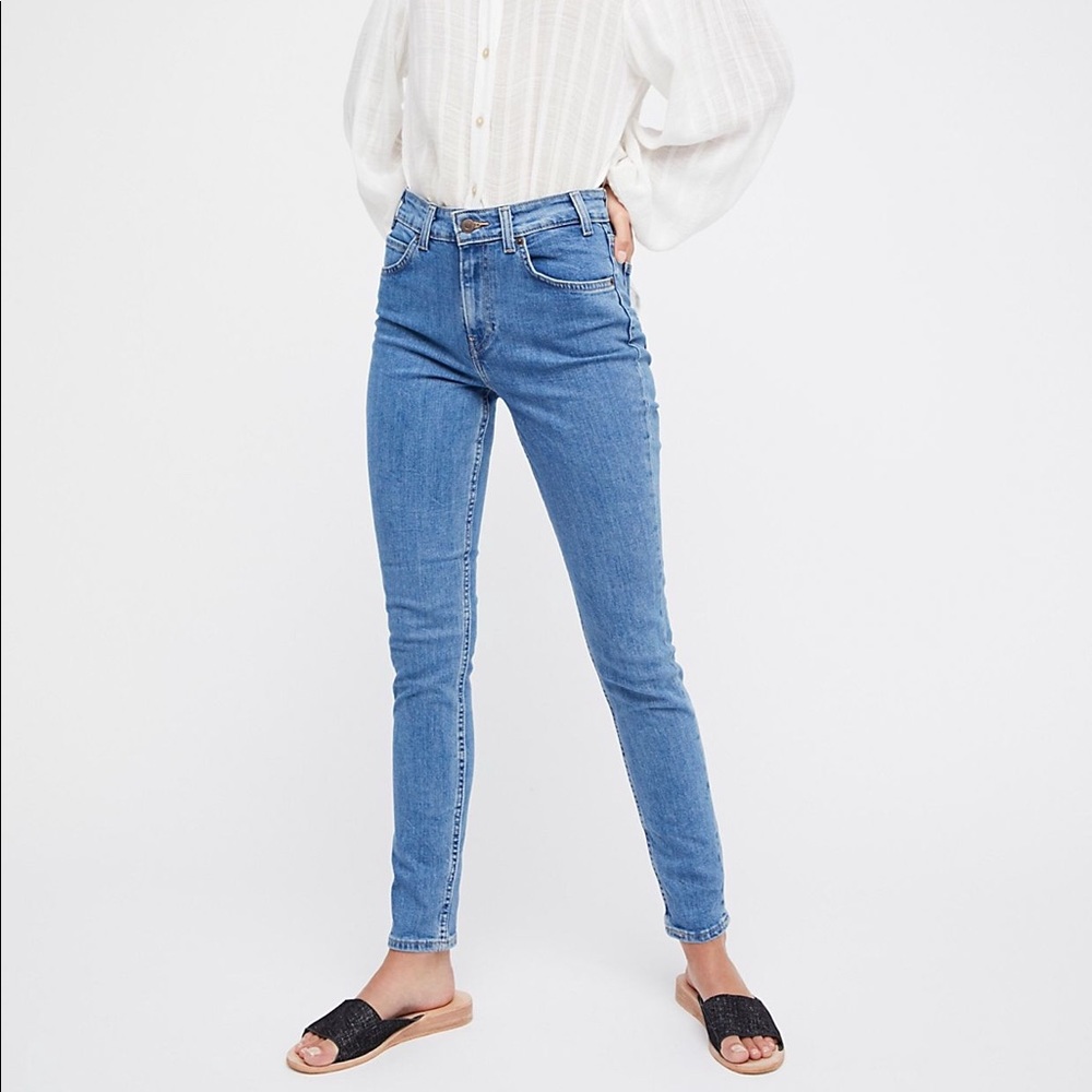 ✨Last 1 ! Levi’s 721 vintage High Rise Skinny Jean - Picture 2 of 8